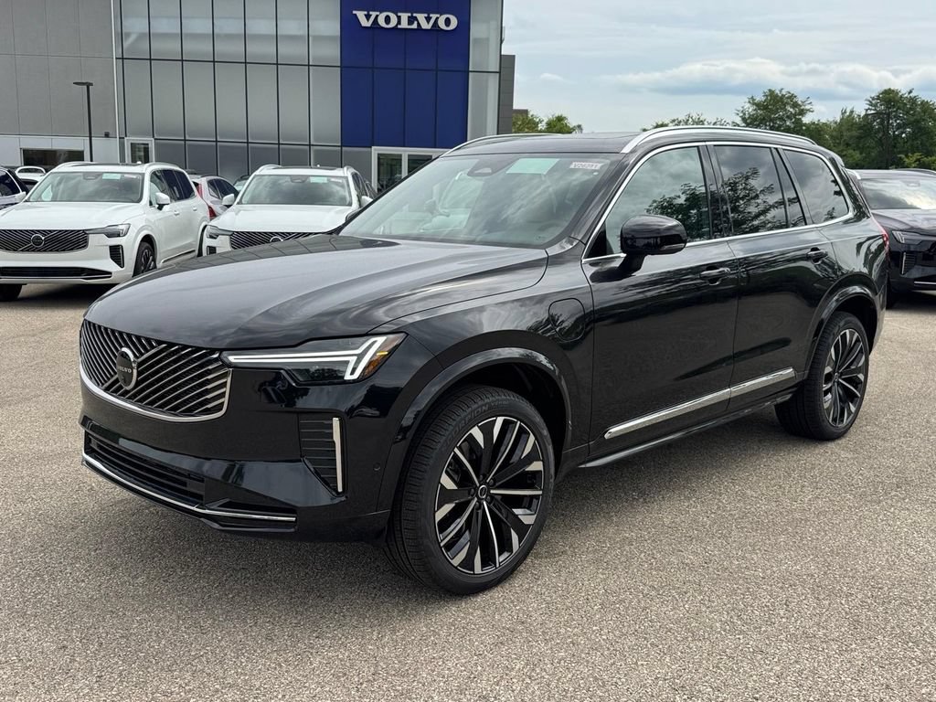 New 2026 Volvo XC90 T8 Plus w/ Protection Package Premier AWD/4WD image 1