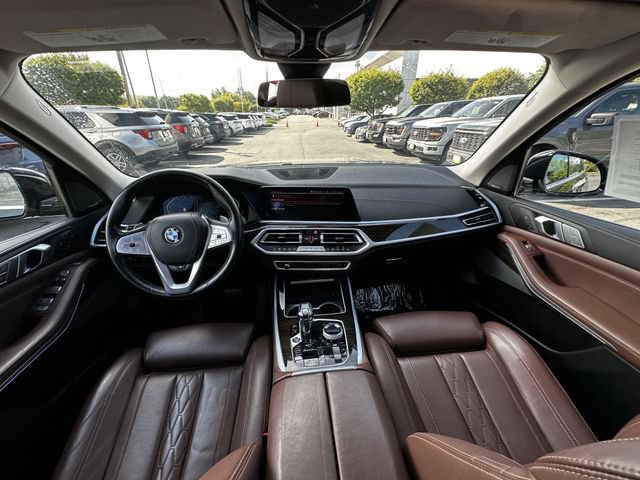 Used 2021 BMW X7 xDrive40i w/ Executive Package AWD/4WD image 3