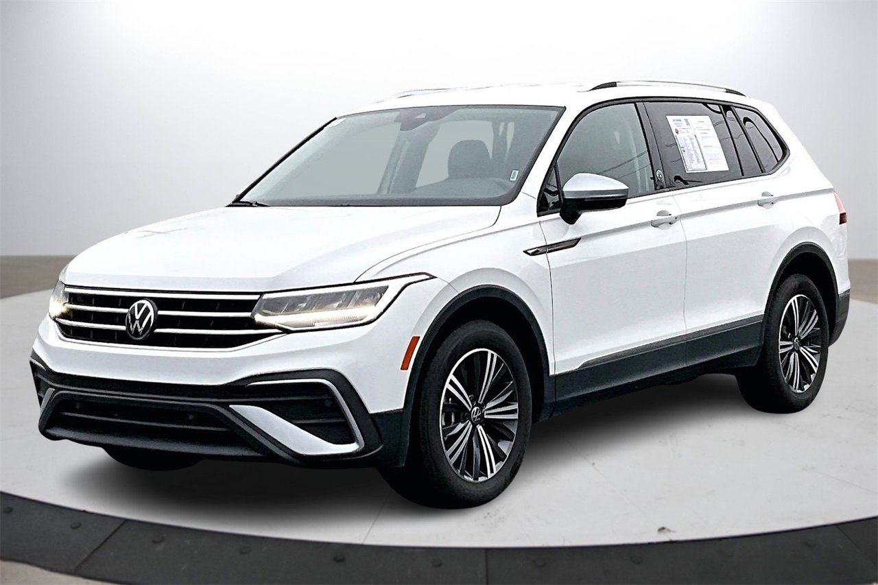 Used 2024 Volkswagen Tiguan SE image 4