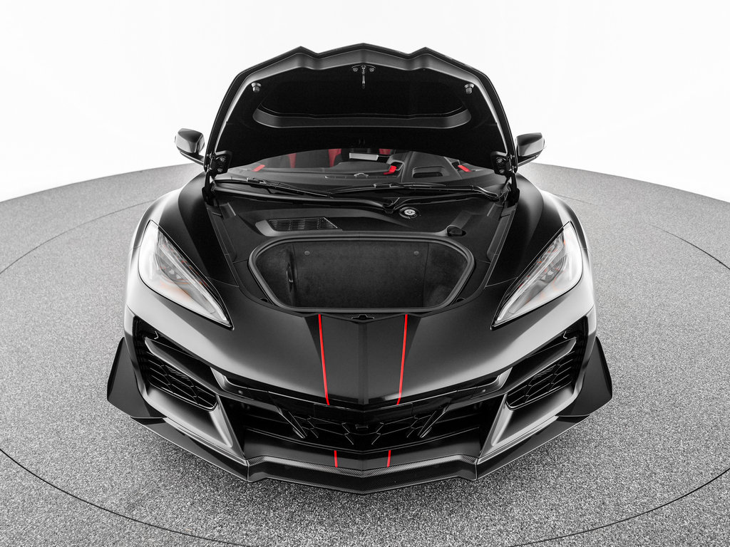 Used 2024 Chevrolet Corvette Z06 w/ Z07 Performance Package RWD image 36