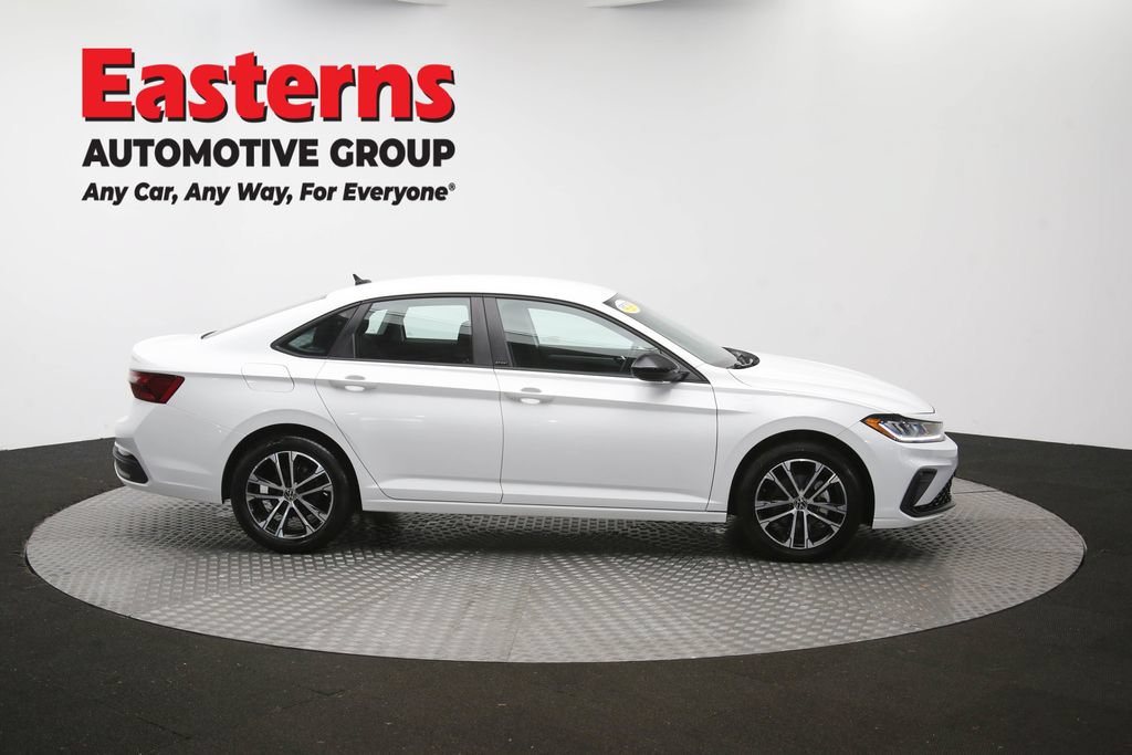 Used 2025 Volkswagen Jetta Sport FWD image 44