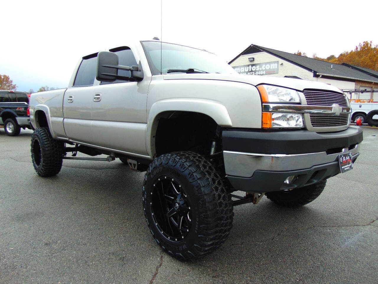 Used 2004 Chevrolet Silverado 2500 LT w/ Heavy-Duty Power Package image 65