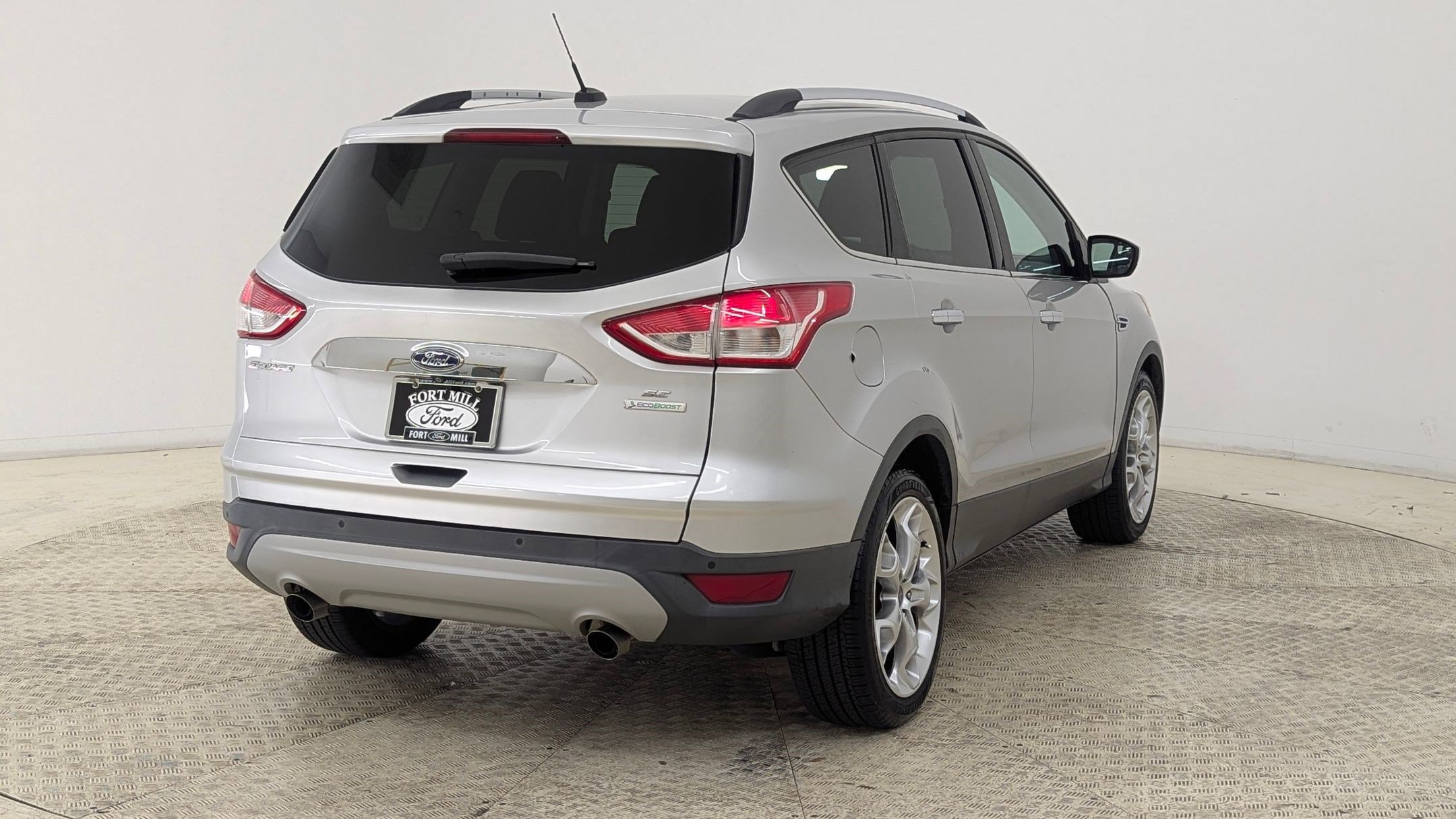 Used 2015 Ford Escape SE w/ SE Chrome Package image 9