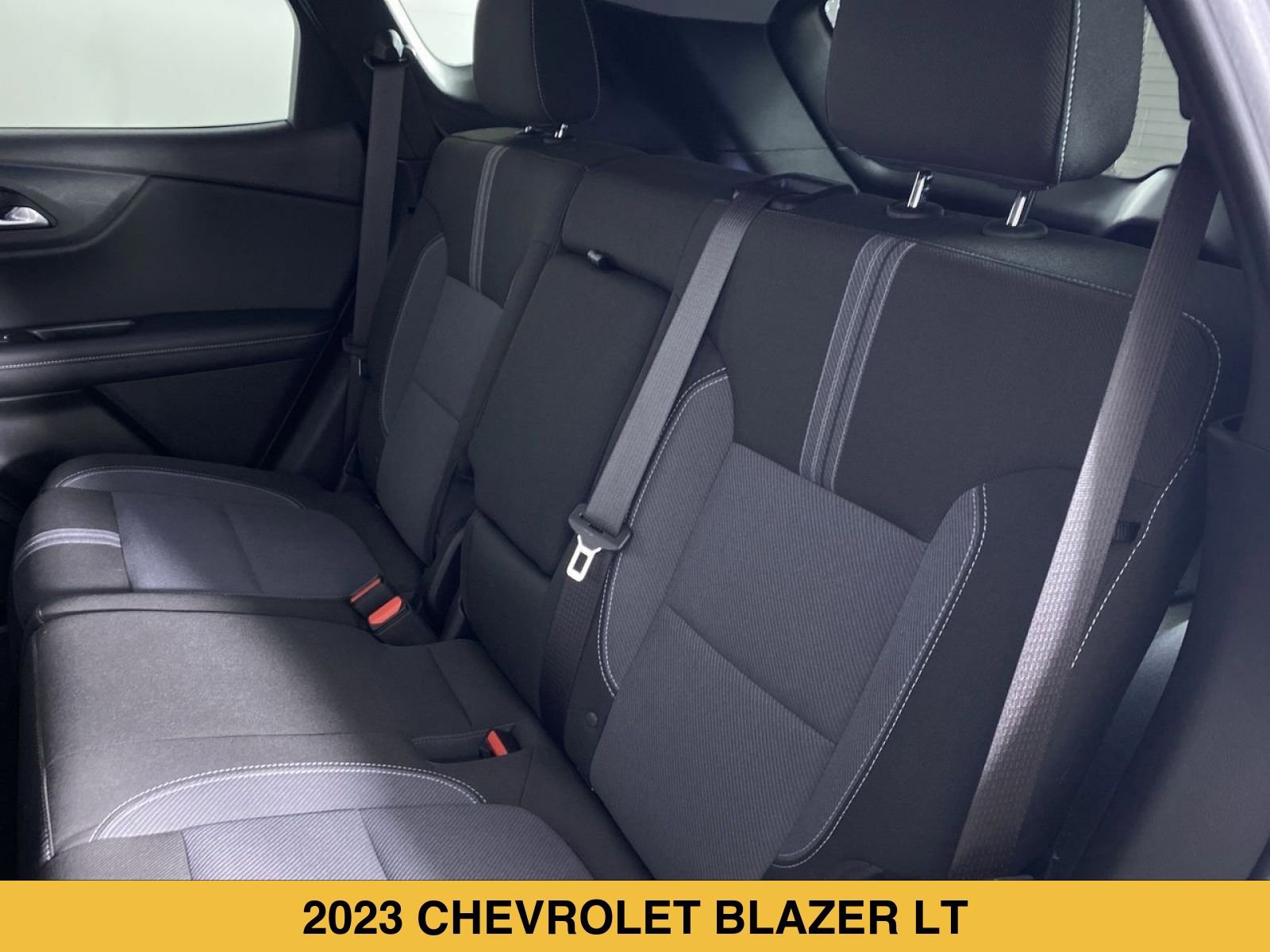 Used 2023 Chevrolet Blazer LT w/ Midnight/Sport Edition FWD image 12