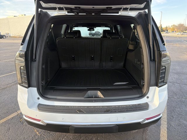 New 2026 Chevrolet Suburban LT w/ Comfort Package image 34