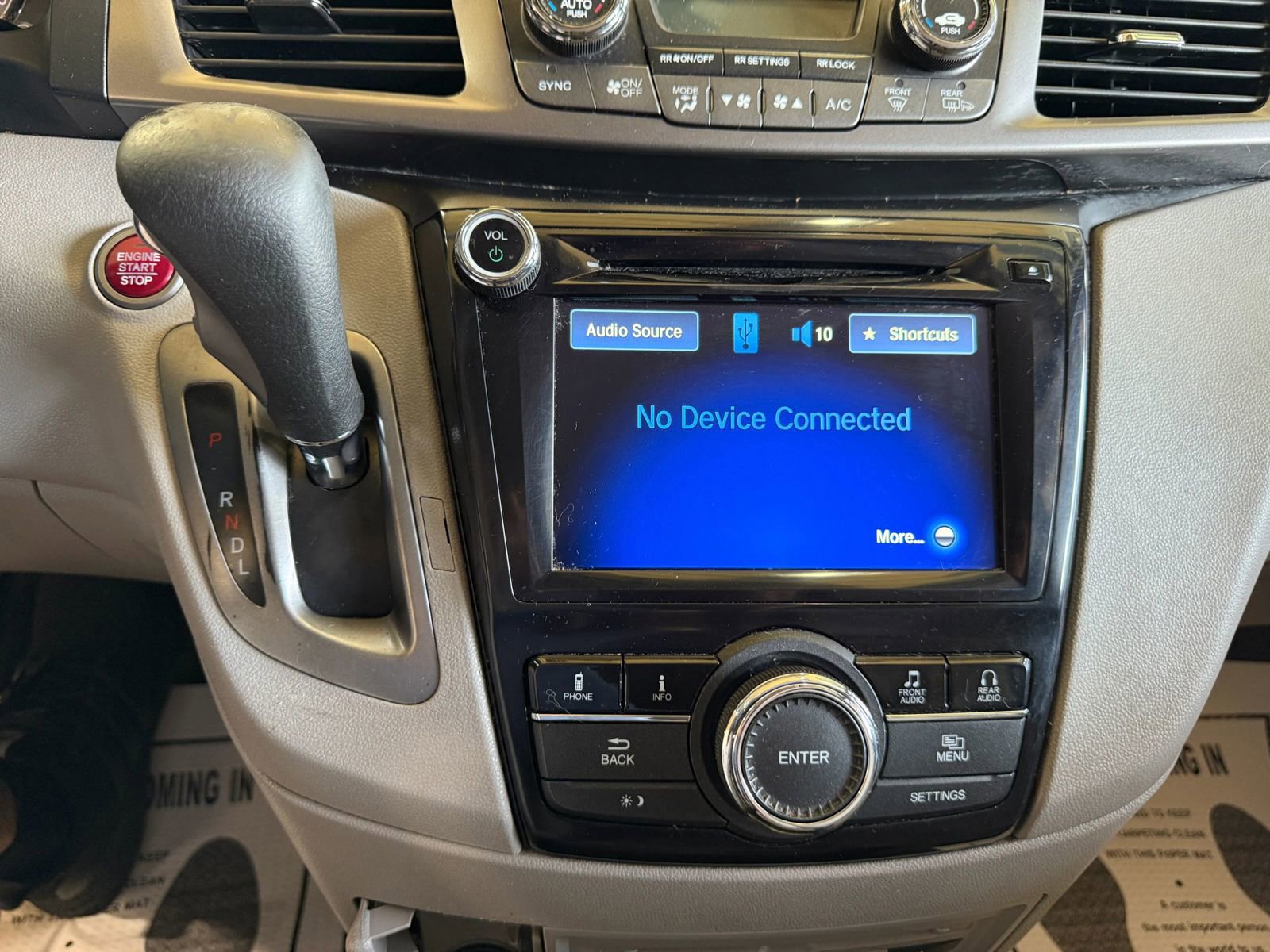 Used 2016 Honda Odyssey SE image 17