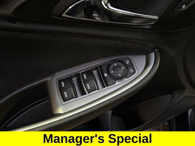 Used 2024 Chevrolet Malibu LT FWD image 14