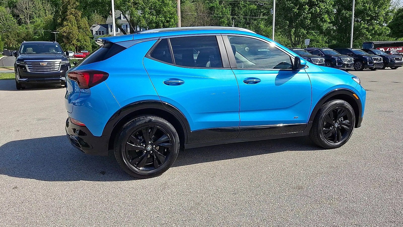 Used 2025 Buick Encore GX Sport Touring w/ Comfort Package FWD image 8