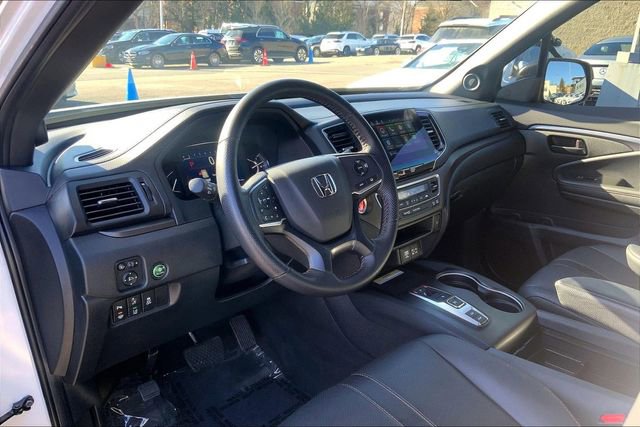 Used 2023 Honda Passport TrailSport image 14