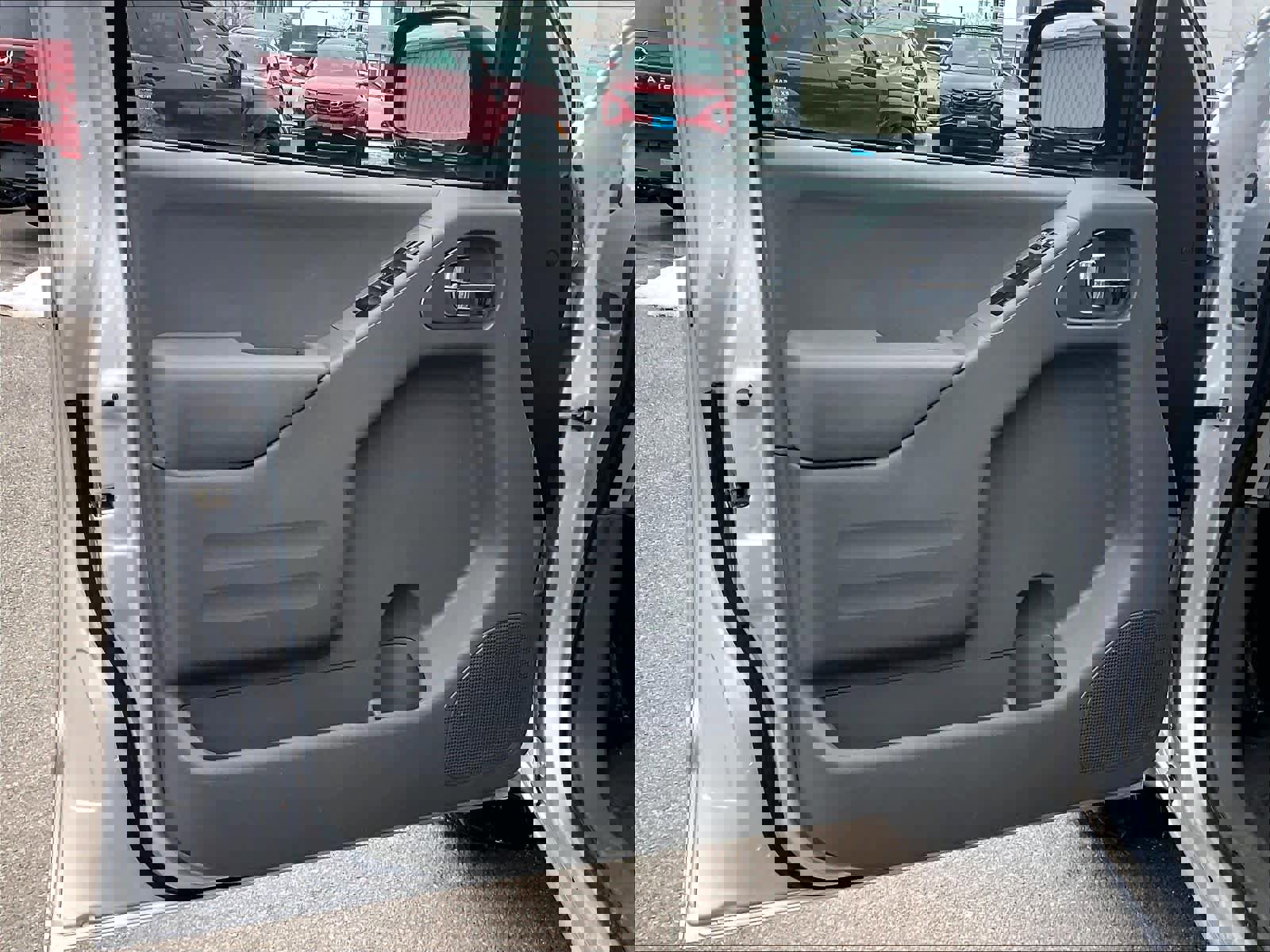 Certified 2021 Nissan Frontier SV image 9