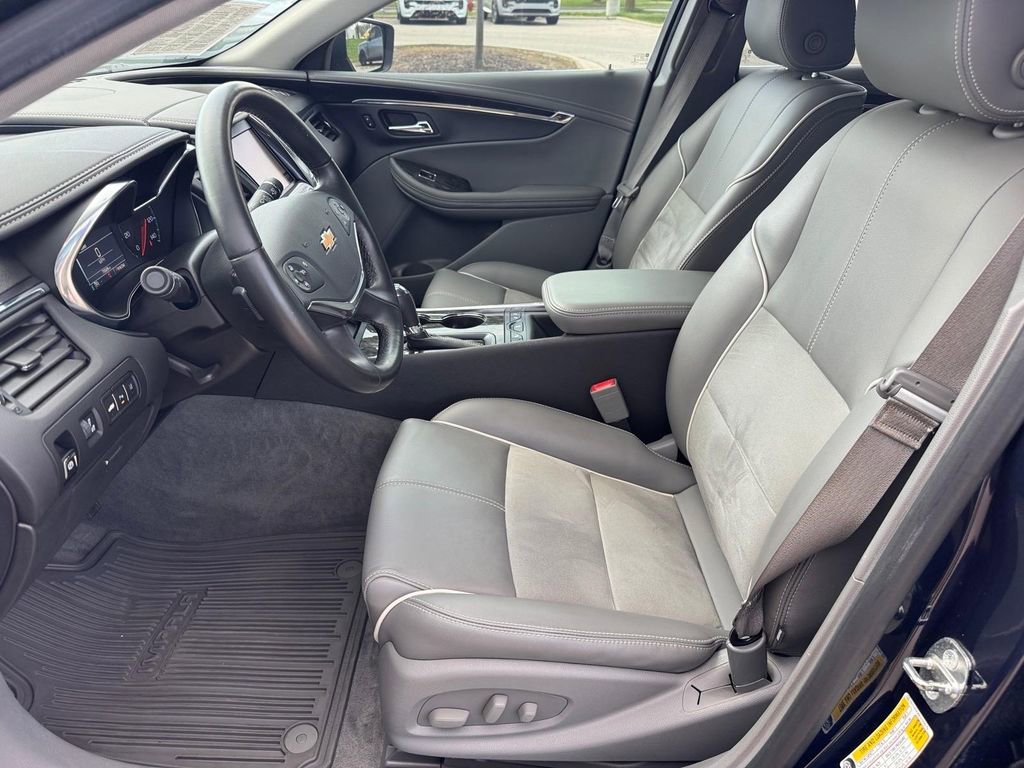 Used 2015 Chevrolet Impala LT FWD image 6