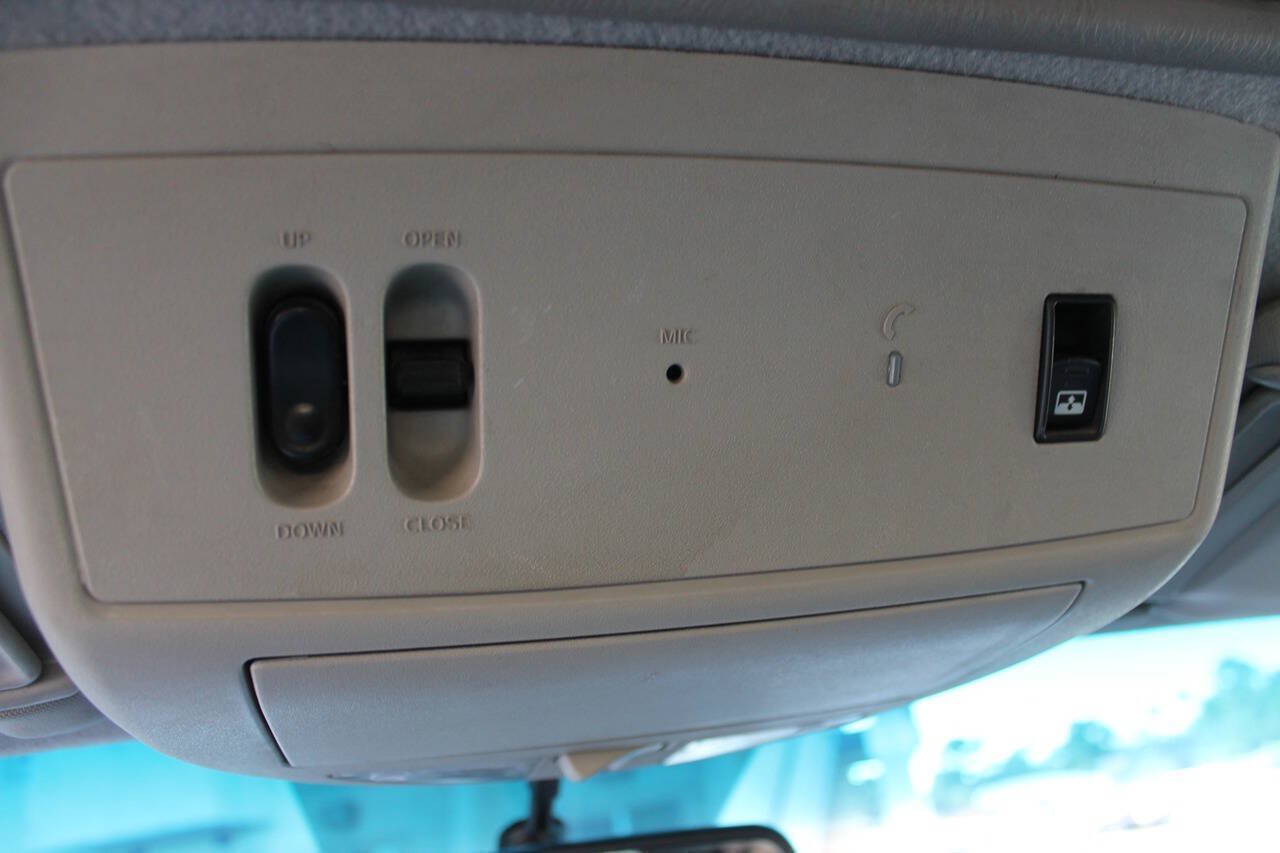 Used 2010 Nissan Titan LE w/ Technology Pkg RWD image 44