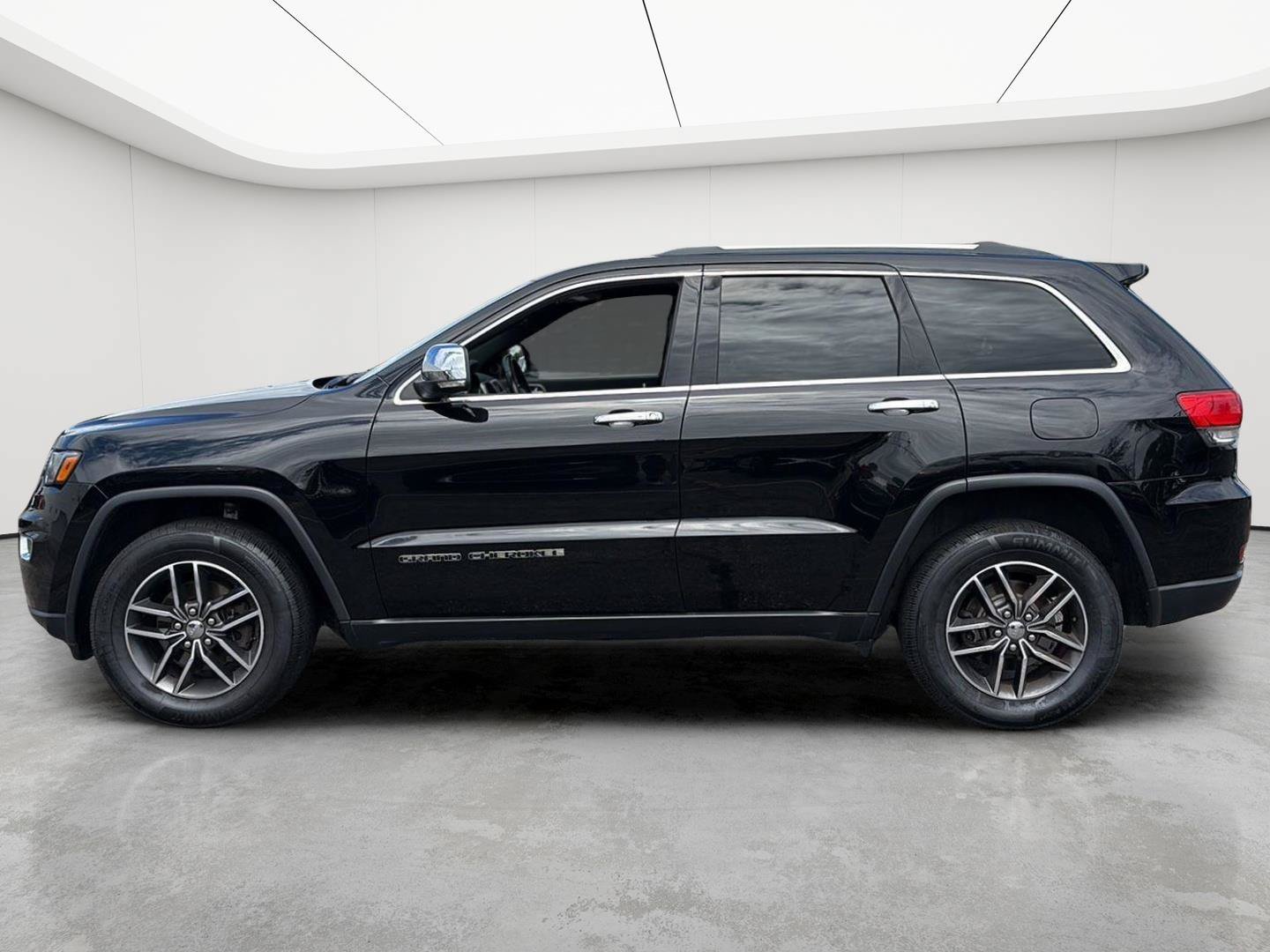 Used 2018 Jeep Grand Cherokee Limited w/ Luxury Group II AWD/4WD image 5