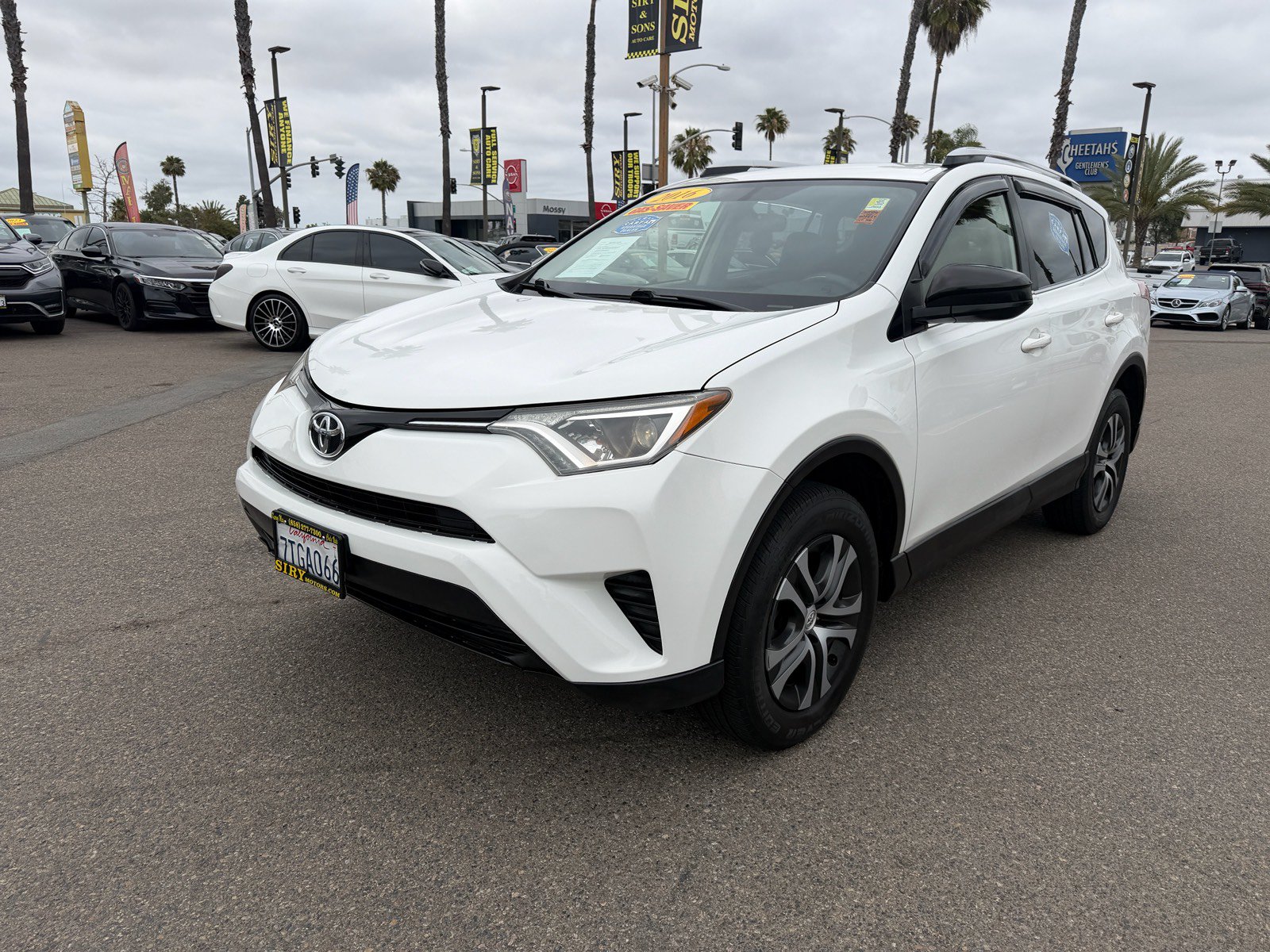Used 2016 Toyota RAV4 LE AWD/4WD image 7