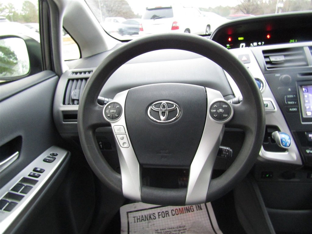 Used 2012 Toyota Prius V image 26