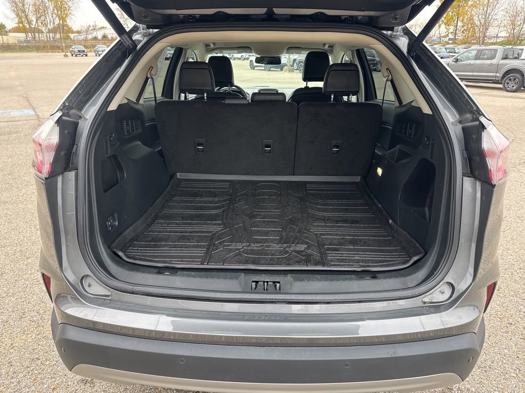 Used 2022 Ford Edge SEL w/ Convenience Package image 19