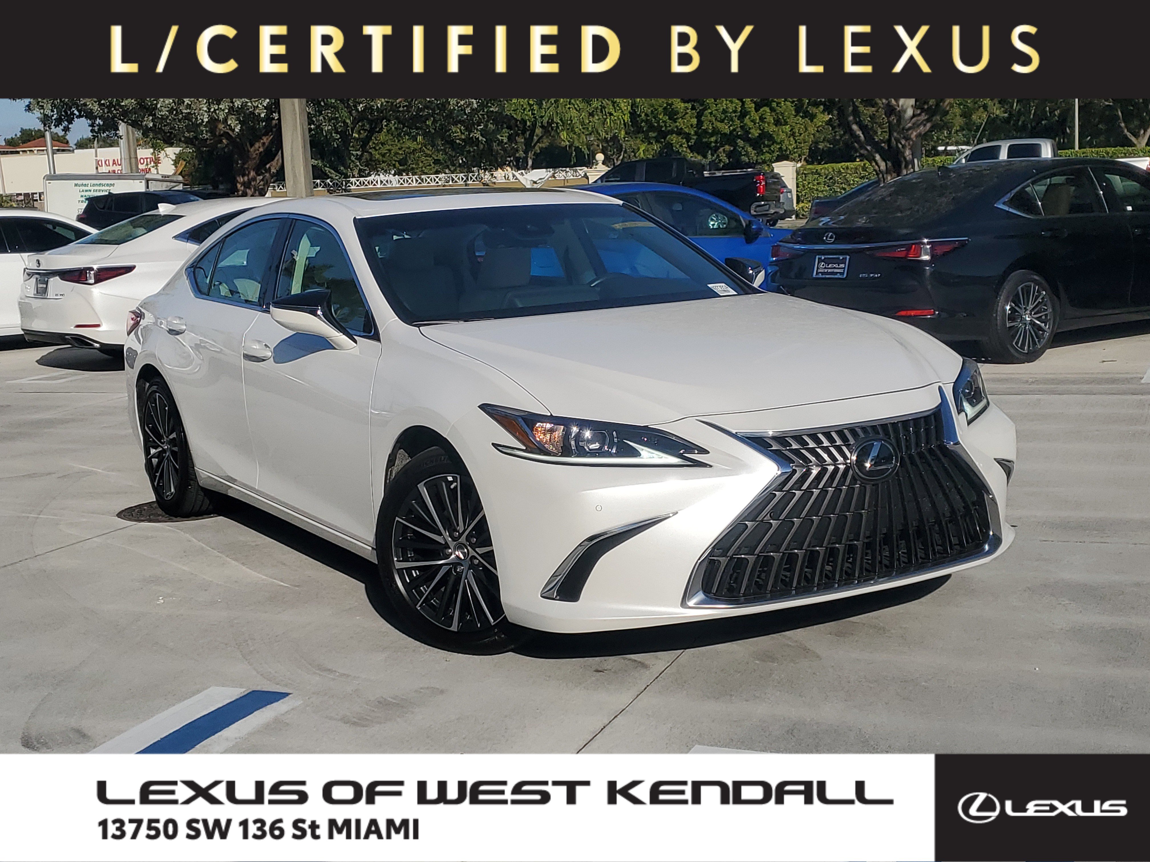 Used 2025 Lexus ES 350 w/ Premium Package image 1