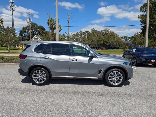 New 2026 BMW X5 sDrive40i image 3