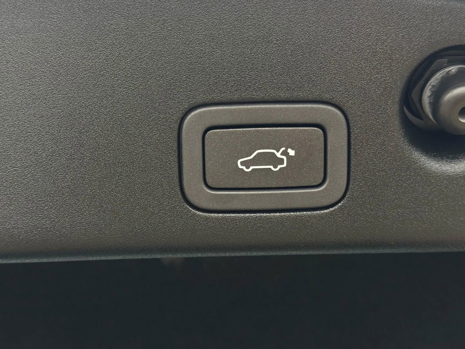 Used 2014 Jaguar XJ L Portfolio image 57