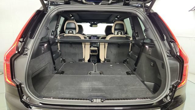 New 2026 Volvo XC90 T8 Plus w/ Protection Package Premier AWD/4WD image 45