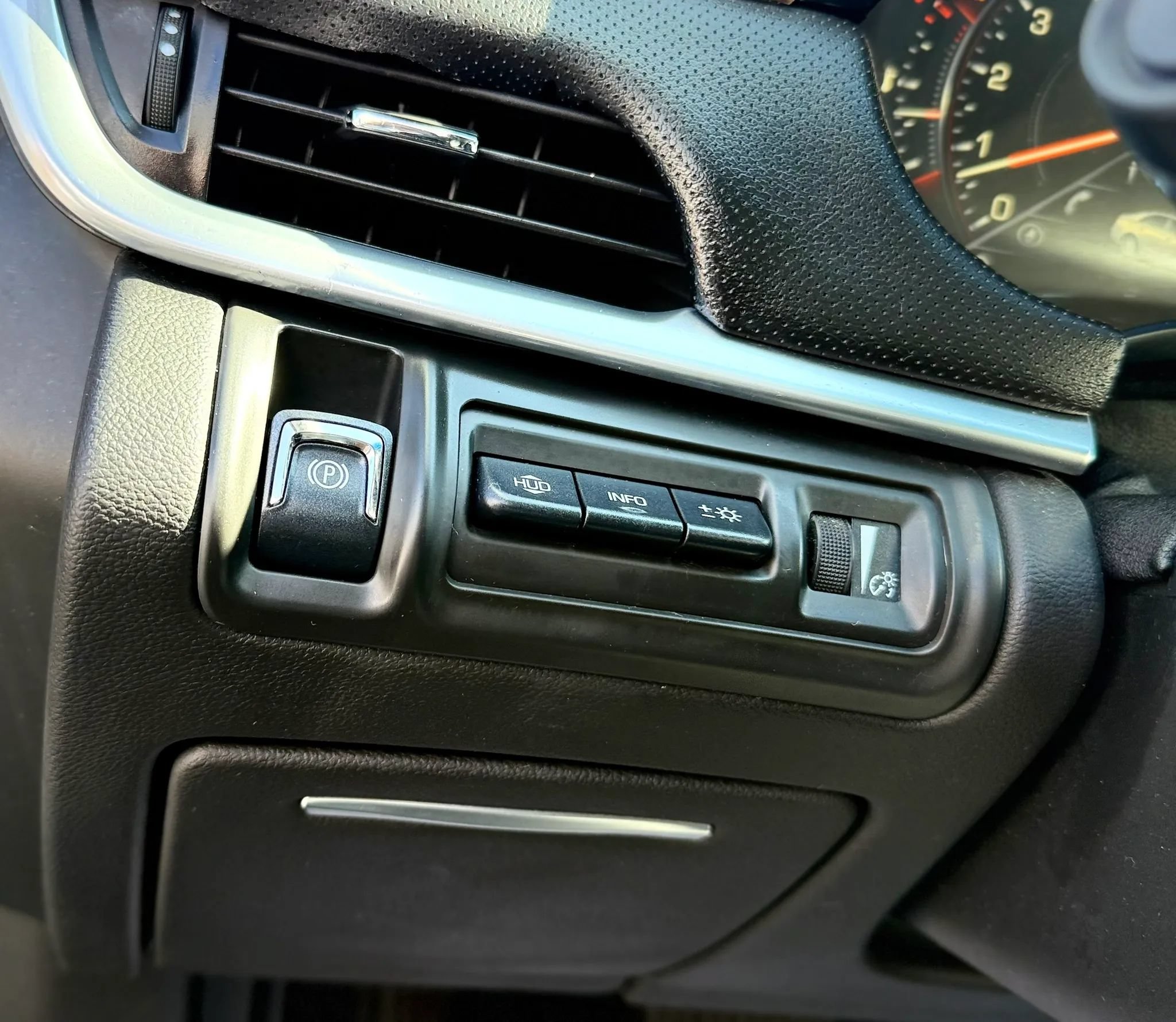Used 2013 Cadillac XTS Premium FWD image 21