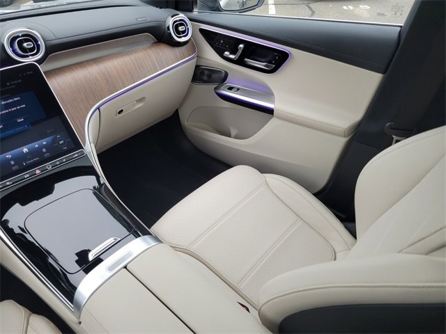 Used 2023 Mercedes-Benz GLC 300 4MATIC w/ Exclusive Trim Package image 16