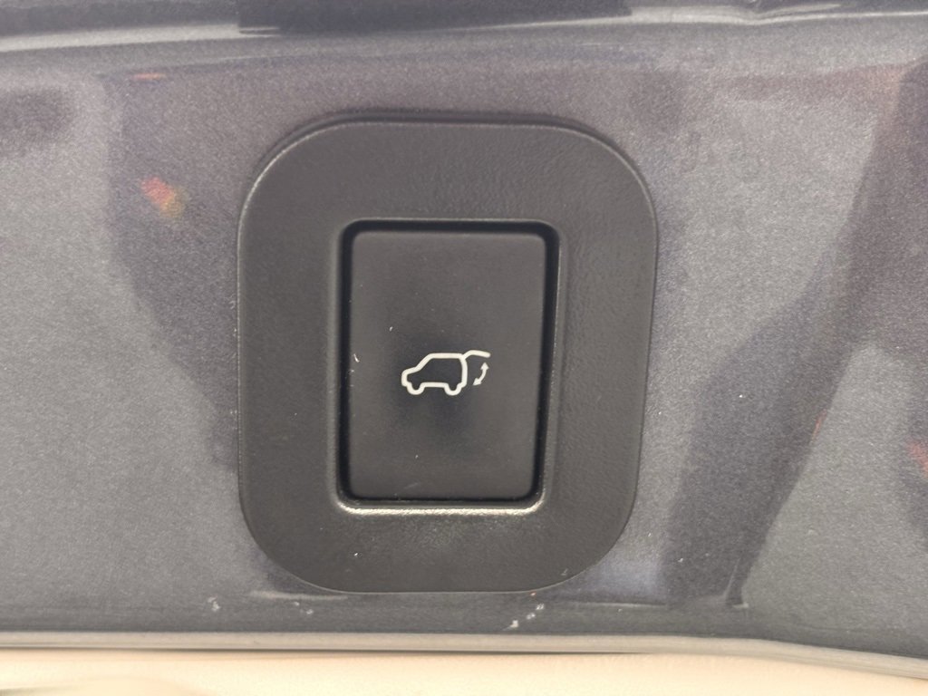 Used 2013 Toyota Venza XLE image 33