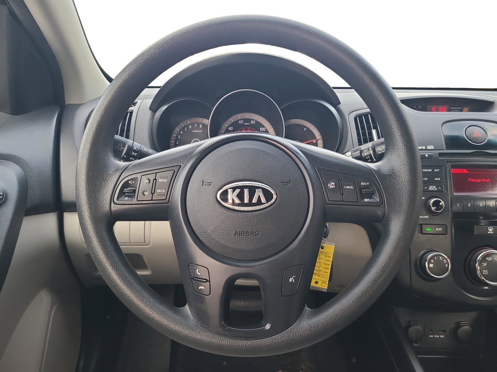 Used 2010 Kia Forte EX image 12
