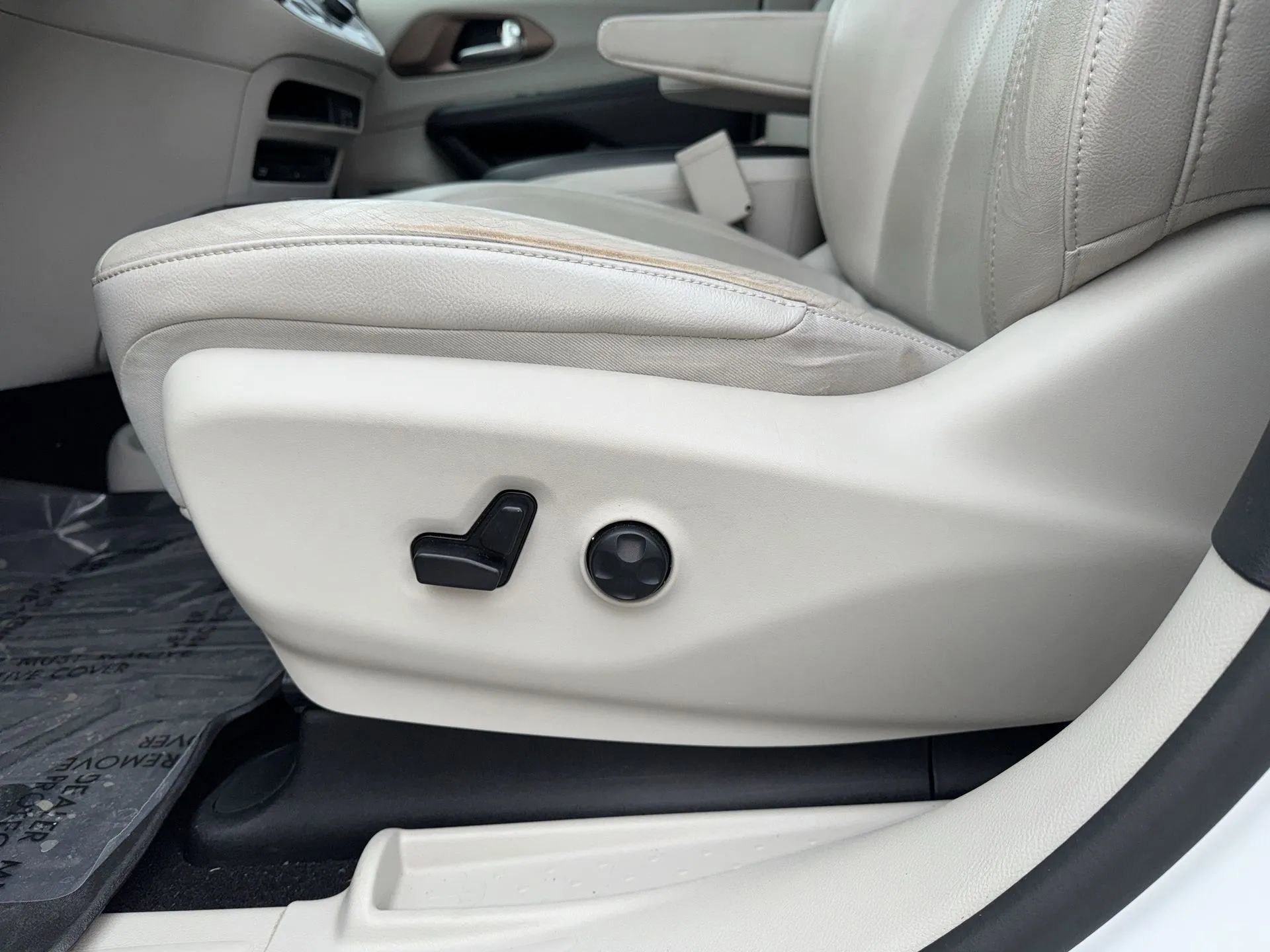 Used 2018 Chrysler Pacifica Touring-L Plus w/ Advanced Safetytec Group image 14