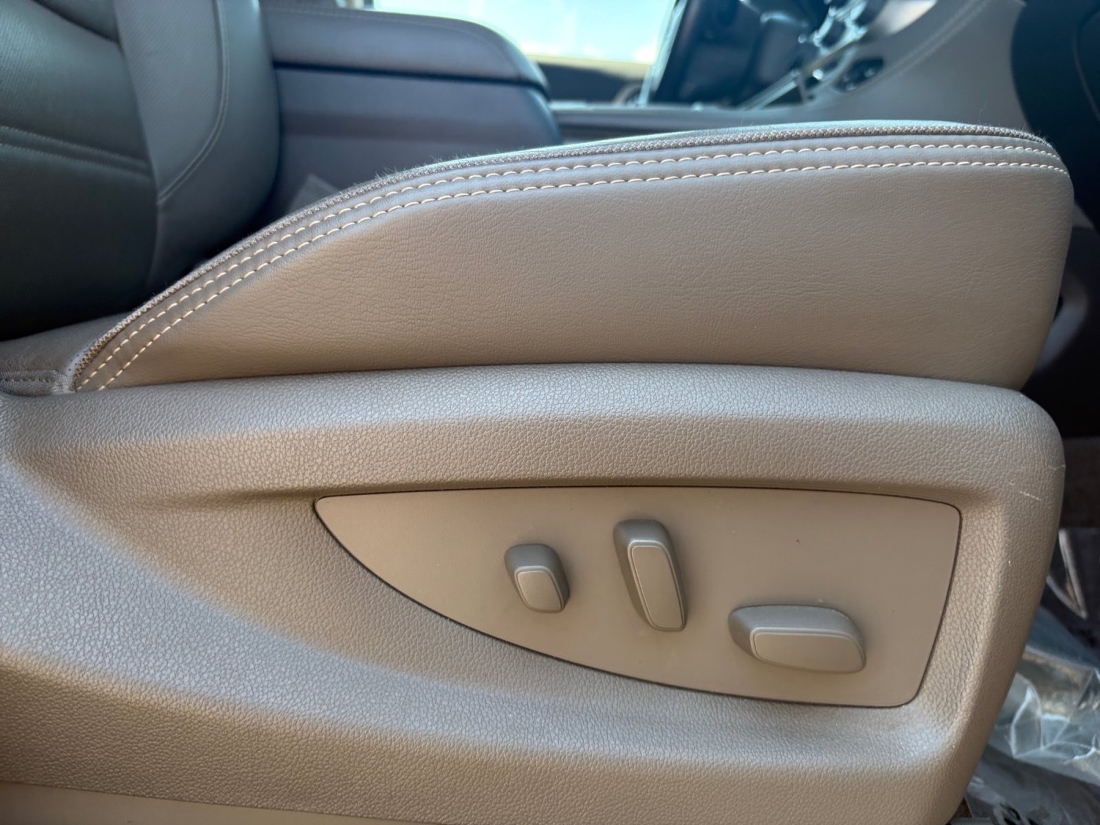 Used 2019 GMC Yukon Denali AWD/4WD image 32