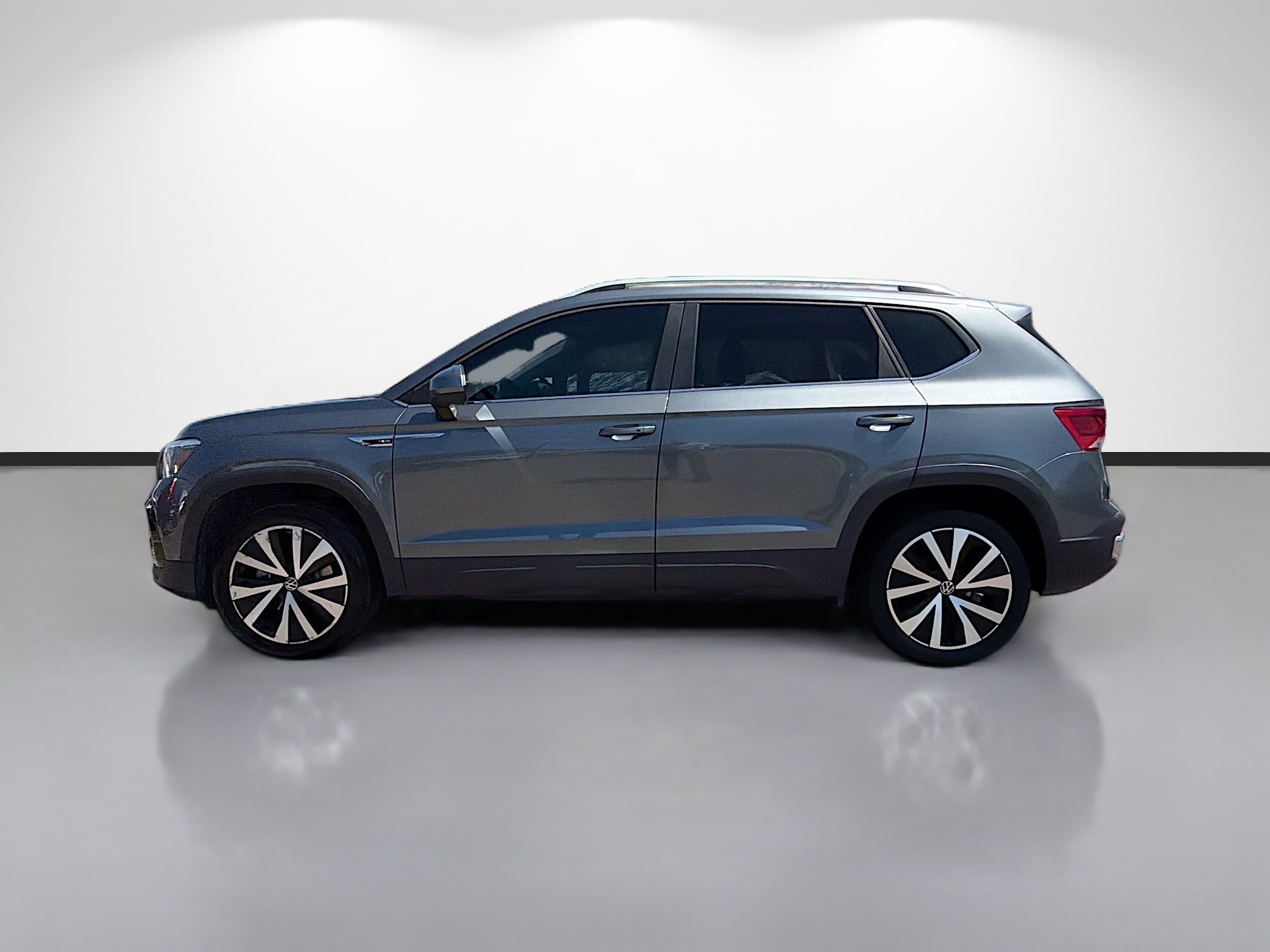 Used 2022 Volkswagen Taos SE image 6