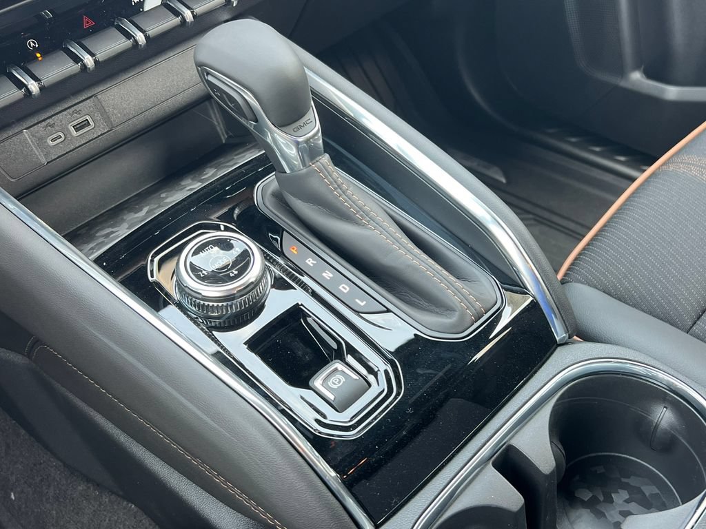 New 2026 GMC Canyon AT4 w/ Technology Plus Package AWD/4WD image 32