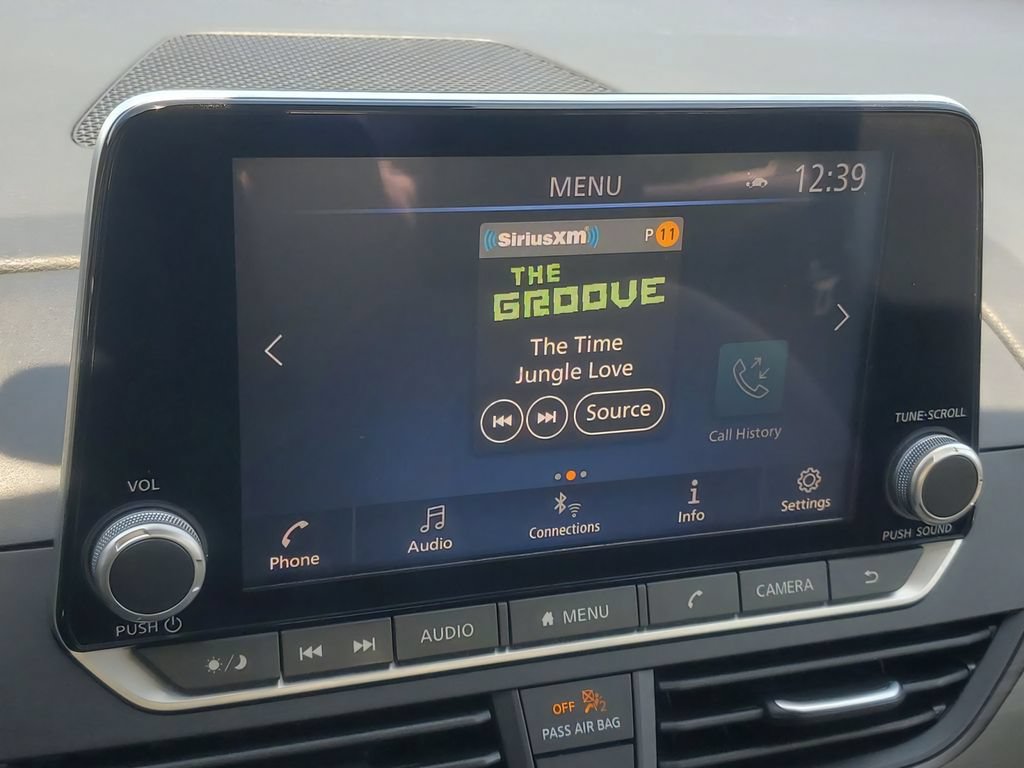 Used 2025 Nissan Altima 2.5 SV FWD image 21