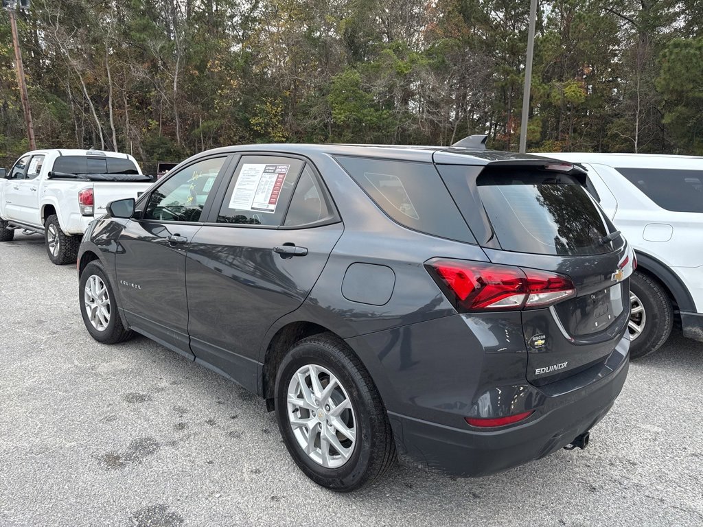 Used 2022 Chevrolet Equinox LS w/ LPO, Cargo Package image 4