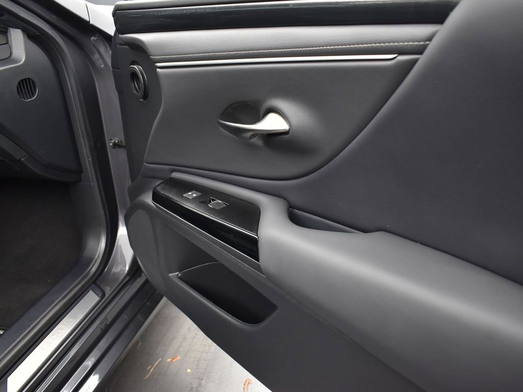 Used 2024 Lexus ES 350 image 23