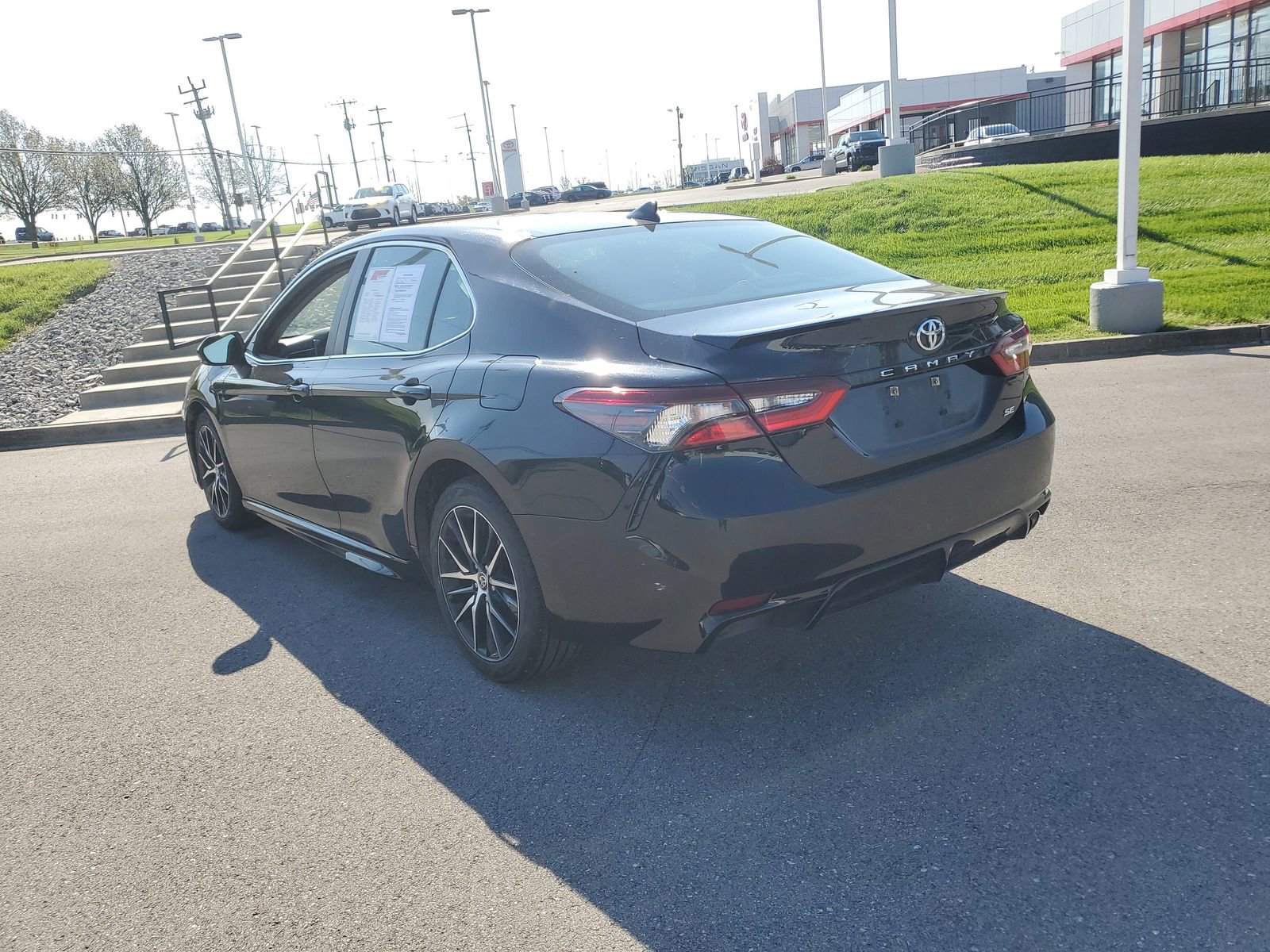 Certified 2024 Toyota Camry SE FWD image 3