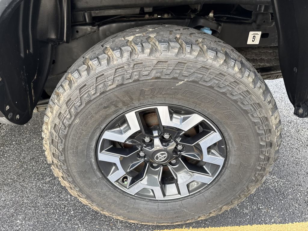 Used 2021 Toyota Tacoma TRD Off-Road image 19