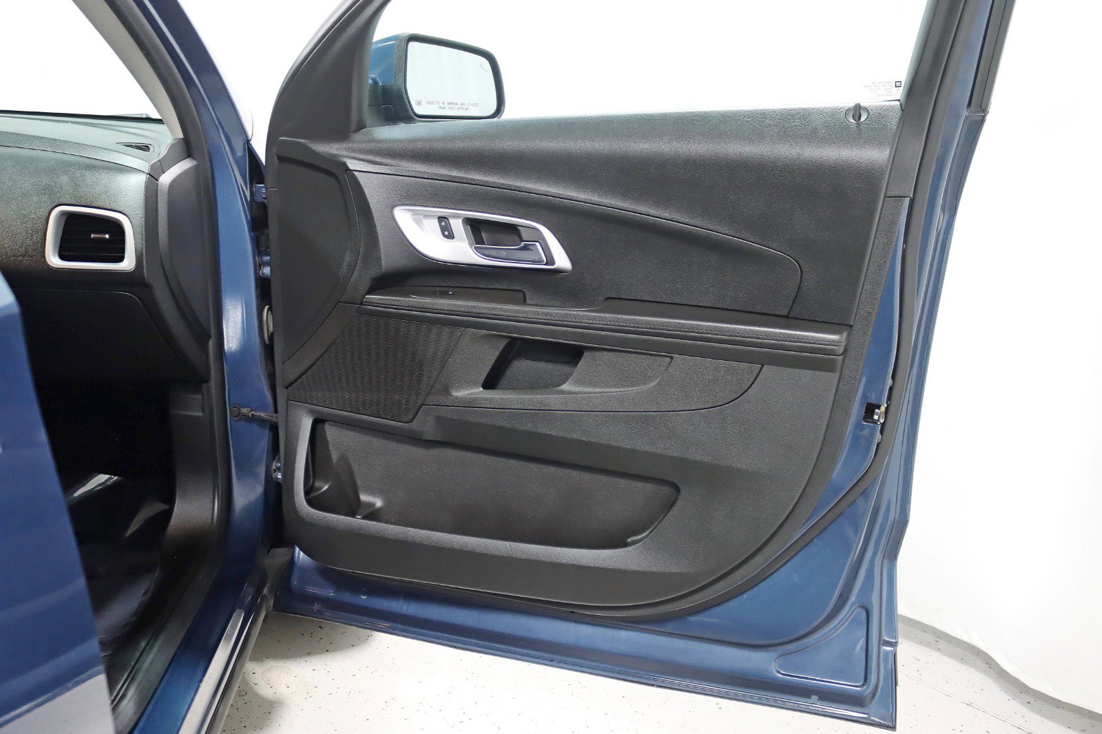 Used 2016 Chevrolet Equinox LT w/ Convenience Package image 28