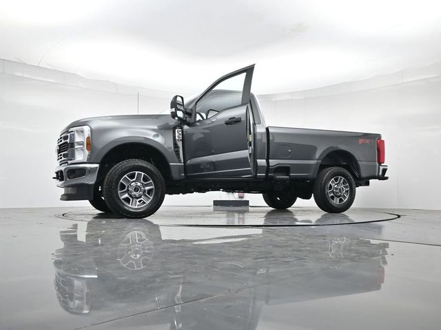 Certified 2025 Ford F350 XLT w/ FX4 Off-Road Package AWD/4WD image 46