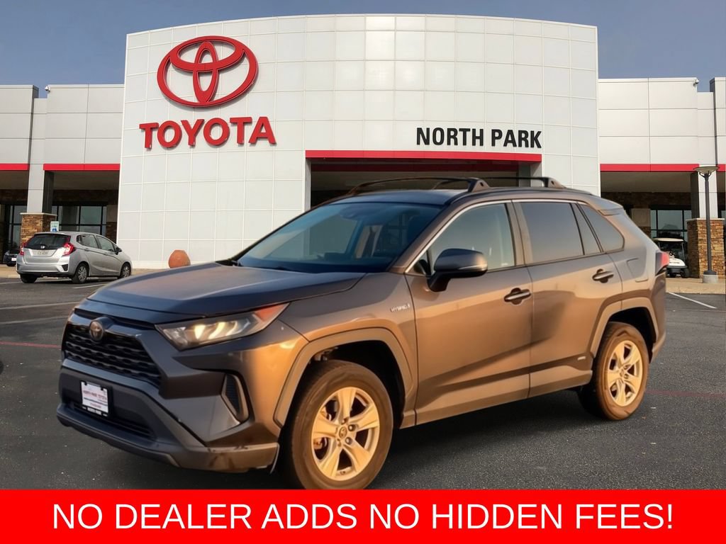 Used 2019 Toyota RAV4 LE w/ Carpet Mat Package AWD/4WD image 1