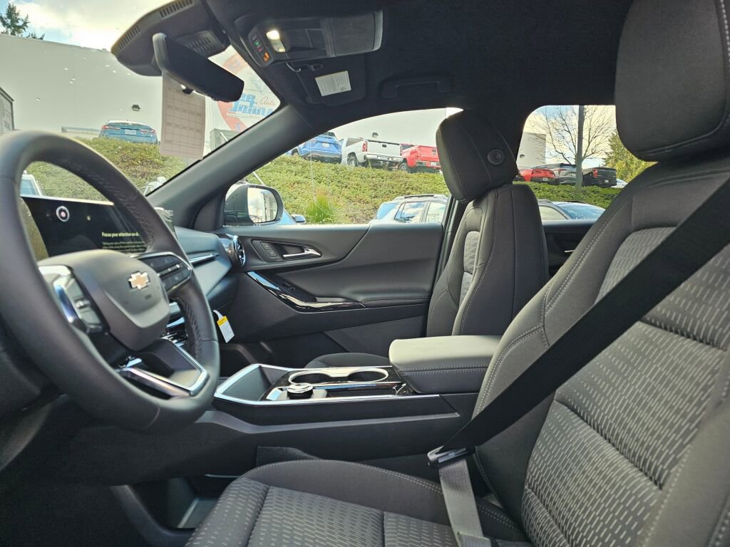 New 2026 Chevrolet Equinox LT w/ Safety and Technology Package image 11