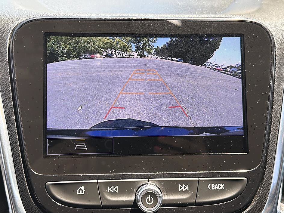 Used 2022 Chevrolet Equinox Premier AWD/4WD image 15