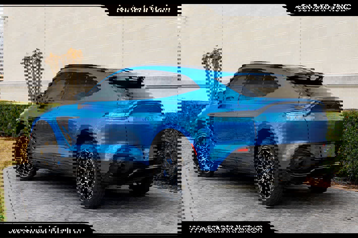 Used 2021 Aston Martin DBX image 2