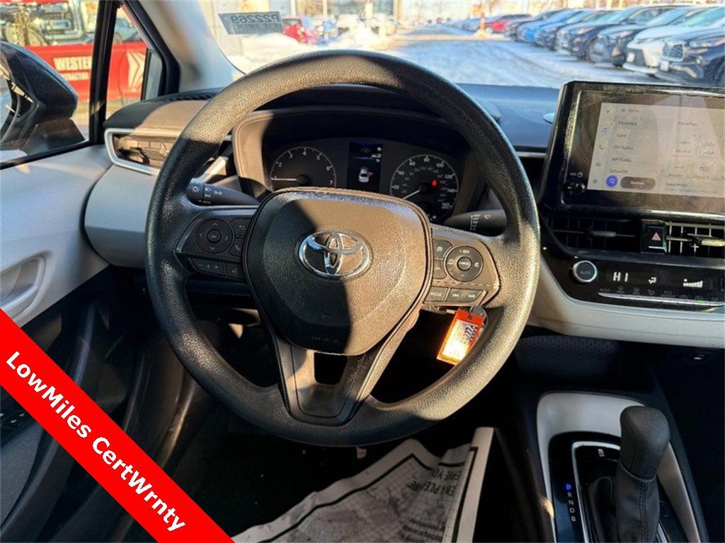 Used 2025 Toyota Corolla LE image 14