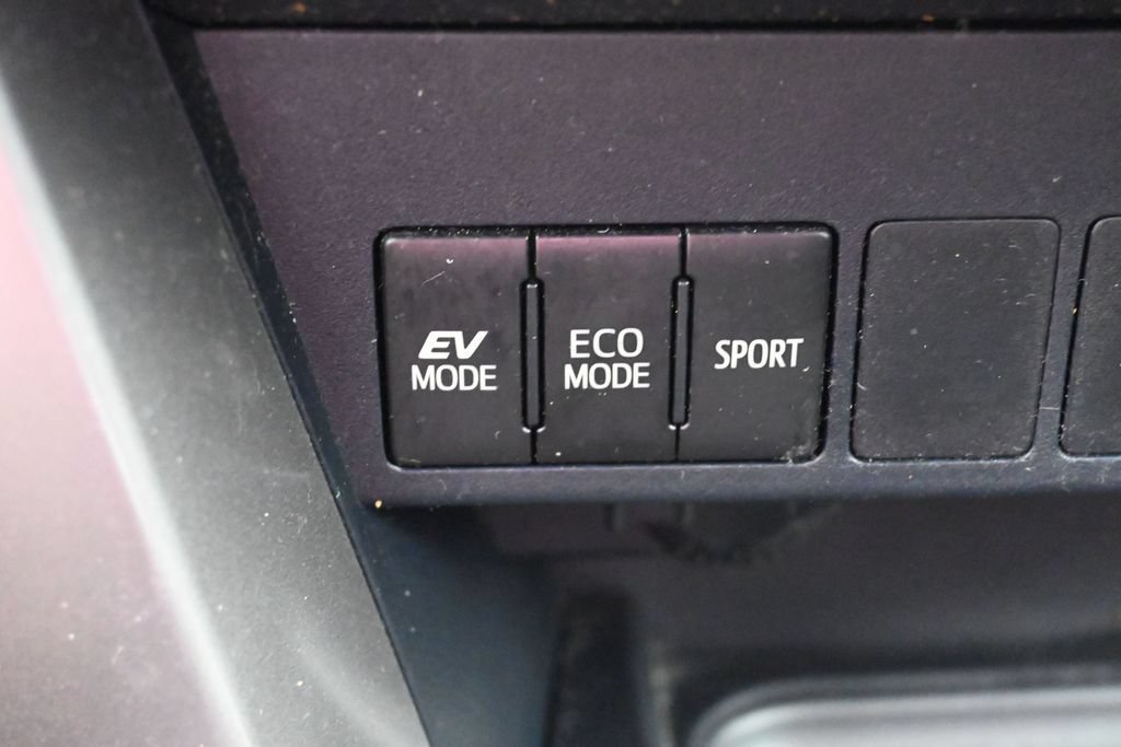 Certified 2016 Toyota RAV4 XLE AWD/4WD image 23