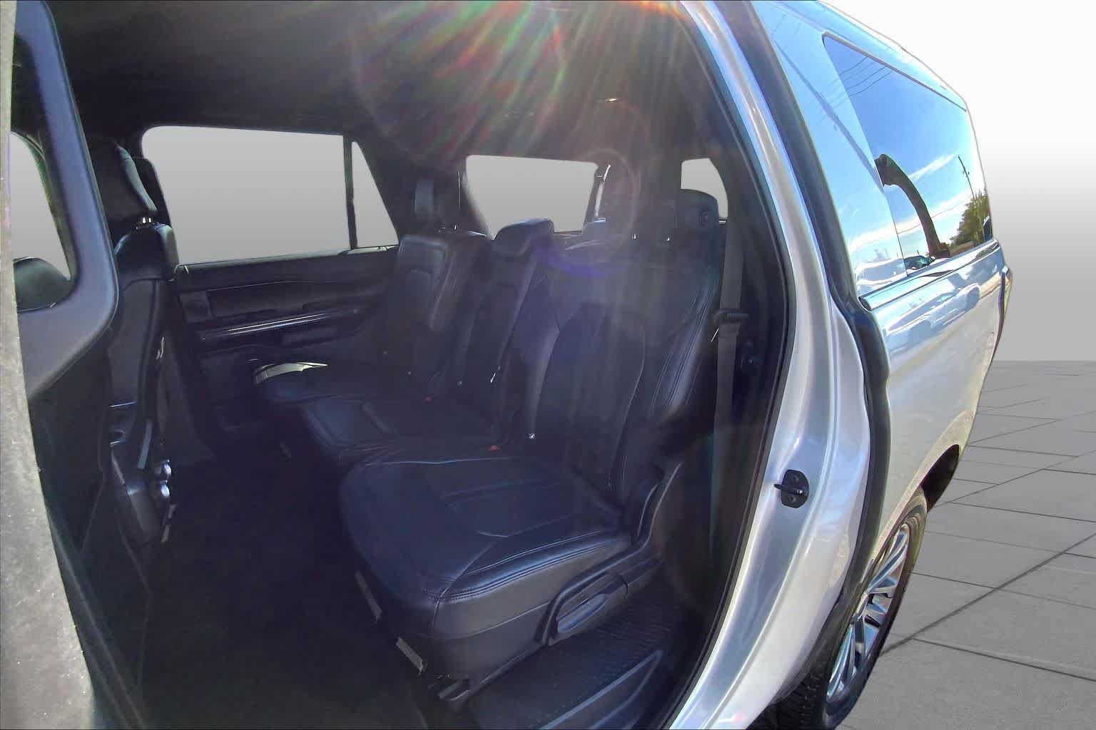 Used 2018 Ford Expedition Max Limited RWD image 20