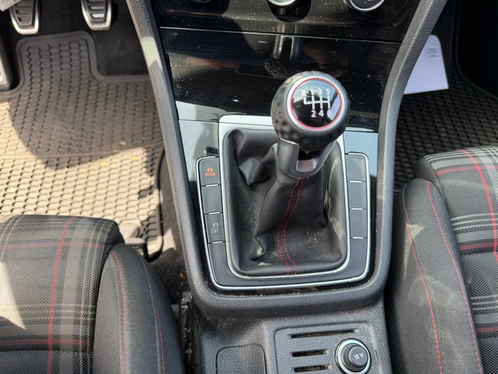 Used 2020 Volkswagen GTI S image 26