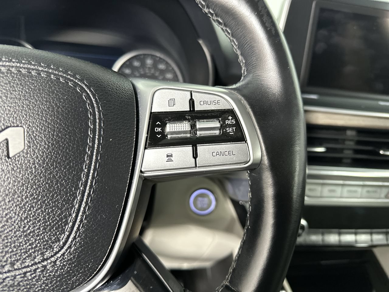 Used 2022 Kia Telluride SX w/ SX Prestige Package AWD/4WD image 8