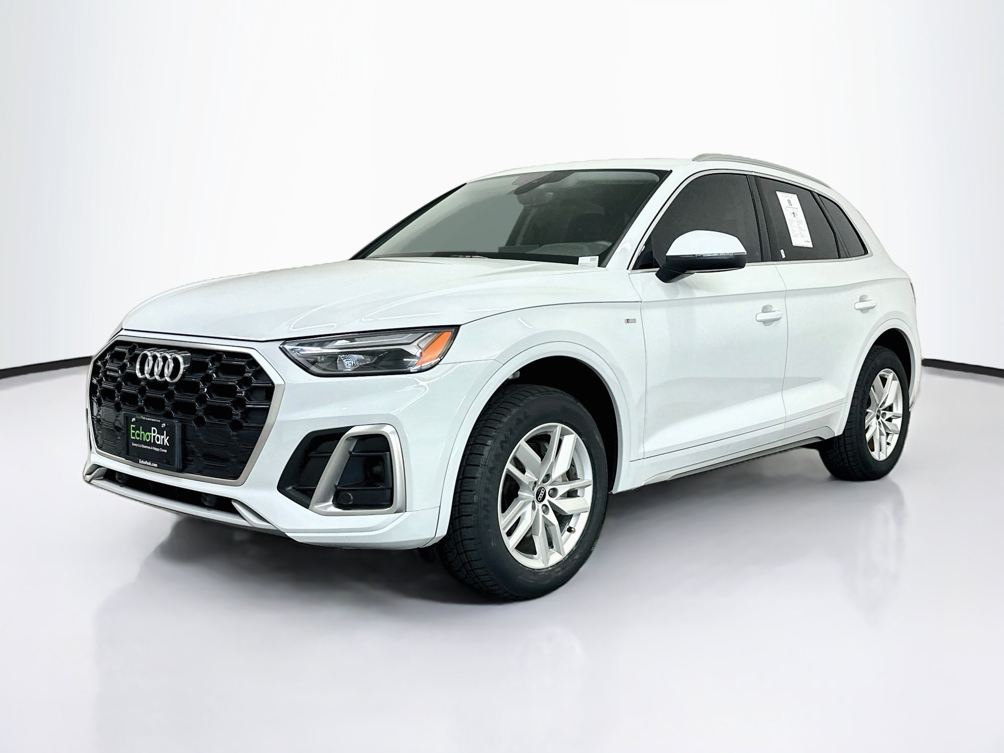 Used 2023 Audi Q5 2.0T Premium w/ Convenience Package AWD/4WD image 3