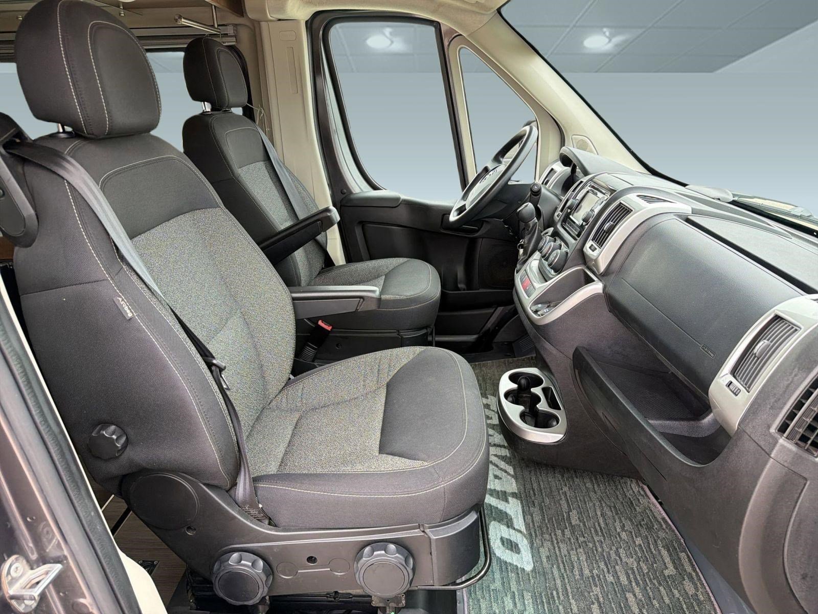 Used 2017 RAM ProMaster 3500 w/ Premium Appearance Group image 29